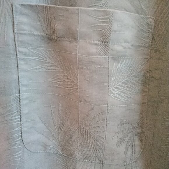 Men's XL Jos. A. Bank Green trees print short-sleeved shirt - Picture 2 of 4